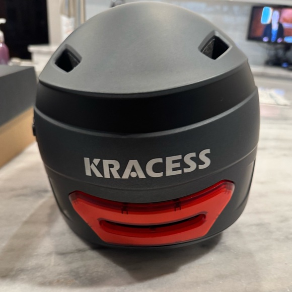 Kracess Smart Helmet - Picture 1 of 5